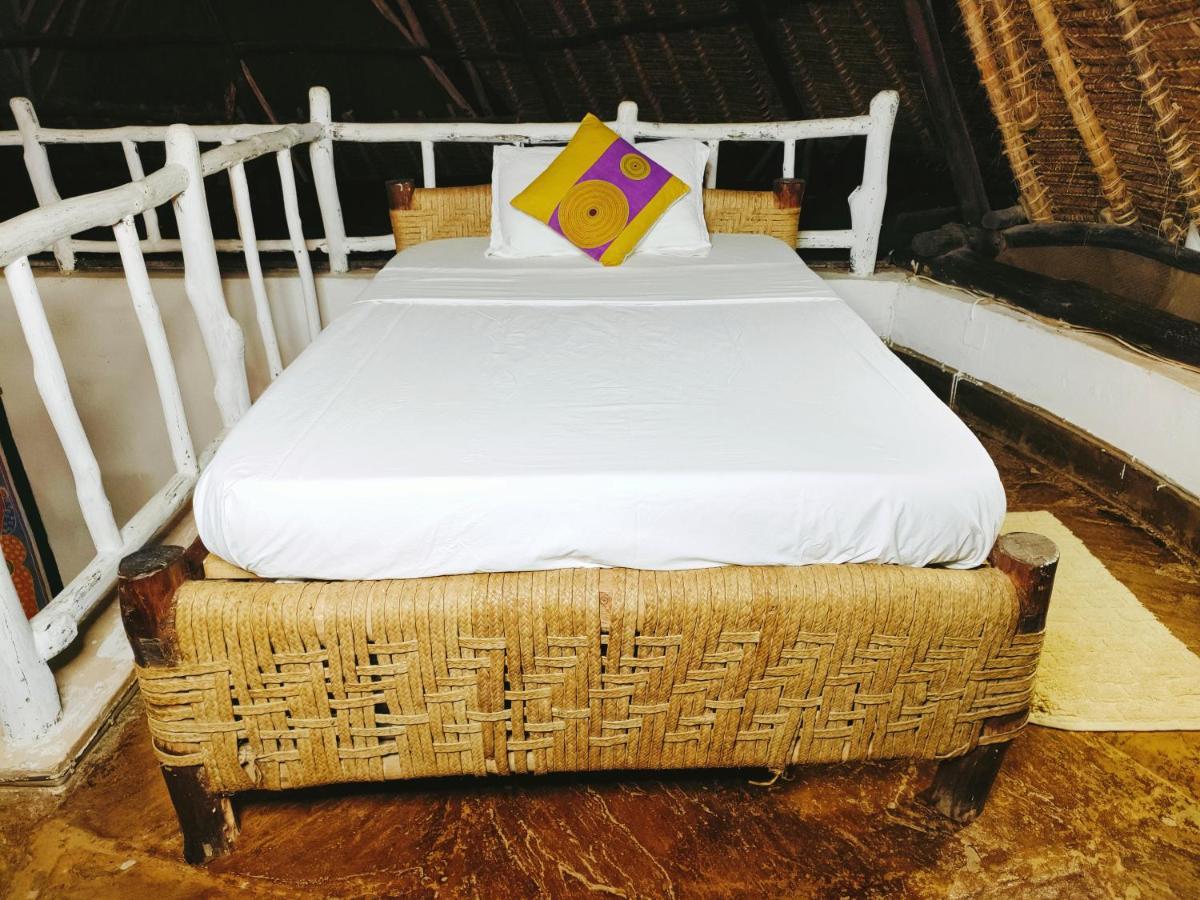 Upani in Diani Bed & Breakfast Diani Beach Bagian luar foto