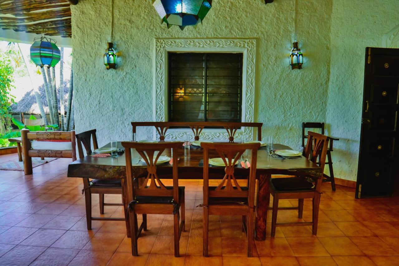 Upani in Diani Bed & Breakfast Diani Beach Bagian luar foto