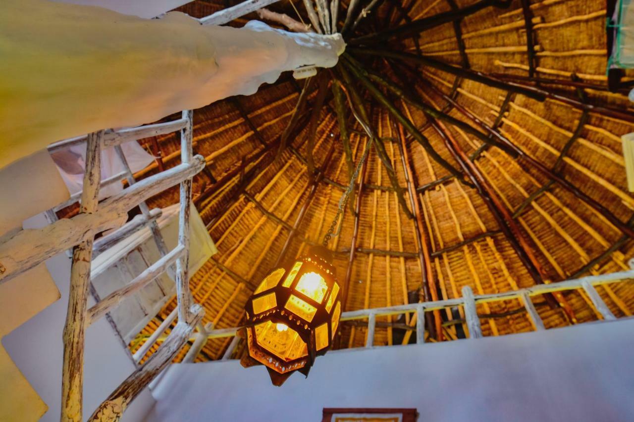Upani in Diani Bed & Breakfast Diani Beach Bagian luar foto